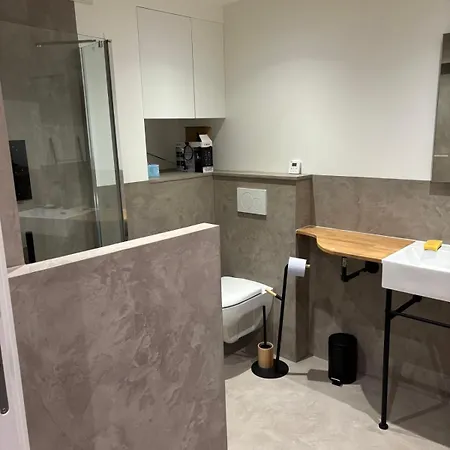 Kerabus Proche Apartment *